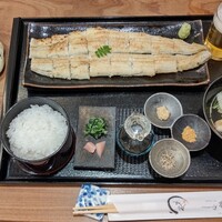 うなぎ家 しば福や - ◆肝焼き・白焼き膳◆1400円・4500円♪
                    ✿ご飯おかわり自由です♪