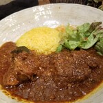 SPICY CURRY 魯珈 - 激辛！豚スペアリブのIndianChineseカレー