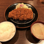 カタロースかつ定食