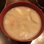 とんかつ檍 - 野菜の甘みが染み出た豚汁！迷わずお代わりしました！