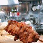 串焼き 巴 - カシラ　リフト