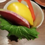 Kushiage To Washoku Morimoto - お通しのスティック野菜