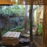 俵屋旅館 - パブリックスペース：庭