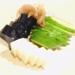 Shunraku Tsumuji - 醃菜拼盤