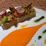 レストラン リューズ - 北海道産毛蟹とアーティチョークのアンサンブル、パプリカのソースで