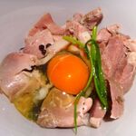 ヌードルアートギャラリーリョータテヅカ - チャーシュー丼