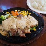 ピーターラビット - 鉄板ポークソテー＆温野菜！