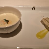 アピシウス - アミューズ：カブのスープ、サーモン＆ホタテ