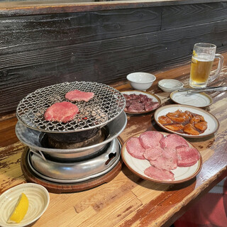 炭火焼肉 ホルモンセンター どうげん_1