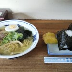 Onigiriya - 塩ラーメンとおにぎり（さけ・おかか）