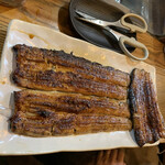 かぶと - 天然半分、養殖2匹　冬の鰻の食べ比べ