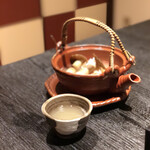 Gion Hakken - 椎茸と蟹の土瓶蒸し