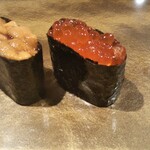 寿し芳 - イクラ、イクラ。