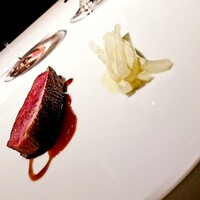 レフェルヴェソンス - 京都産・鴨胸肉を東京檜原村のミズナラで焼いて ソース・ヴァンルージュ 冬野菜と