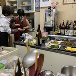 ごはんばー - お酒の準備などをなされる
      ママさんと妹さん