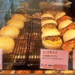 セシュエット - 焼き立てがどんどん補充されるけど、次々に売れていく人気の惣菜系パン（その3）