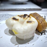 日本料理 TOBIUME - ＊白子様の厚み・大きさが素晴らしい。こちらでしか頂けないですね。 焼きもお上手で振り塩の加減もよく、クリーミーでシアワセ。