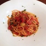 アミーゴ アミーガ - マッシュルームとベーコンのトマトソース〜レモン風味