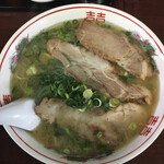 しゅうちゃんラーメン - 自分の品、ラーメン大盛り、ネギ大盛り！