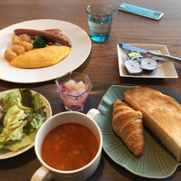 MIDO RESTAURANT PIC NIKA - 