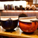 日本橋 天丼 金子半之助 - いぶりたくあん(黒)│がりごぼう(朱)