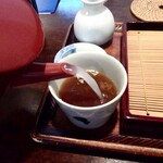 十七 - 蕎麦湯を注ぎます