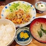 Ishokuya Nana - 油淋鶏定食（2020.12.24の日替わりランチ）