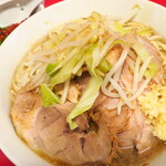 ラーメン二郎 - ラーメン小＋ニンニク多め＋青ネギ