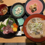 旬と鮮 伊真沁 - 海鮮丼と豚汁セット　1300円