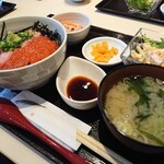 おじか - 二色丼(2020.12)