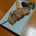 海鮮市場 - 北海道産肉の豚串　400円+税