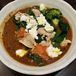 西屯田通りスープカレー本舗 - 緑の野菜とトマトの豚しゃぶ 1350円