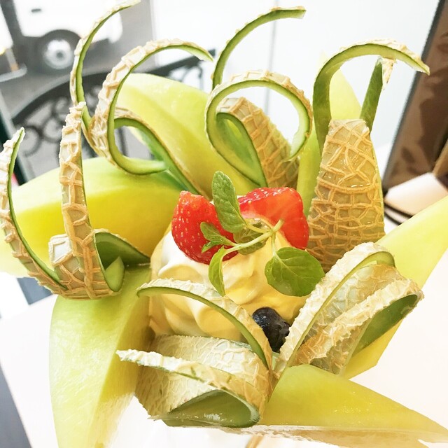 飾り切りがすごいマスクメロンパフェ By コスモス007 フルーツむらはた 本店 Murahata 北鉄金沢 フルーツパーラー 食べログ