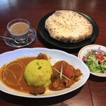 マユール - Wチキンカレーとチーズナン