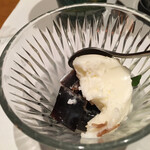 いしや - アイスの下にコーヒーゼリー