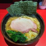 横浜ラーメン 真砂家 - ラーメン750円麺硬め。海苔増し100円。