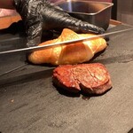 コグスダイニングカグラザカ - 佐賀牛フィレレアステーキサンド