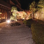 Kaden shou - 夜の庭園