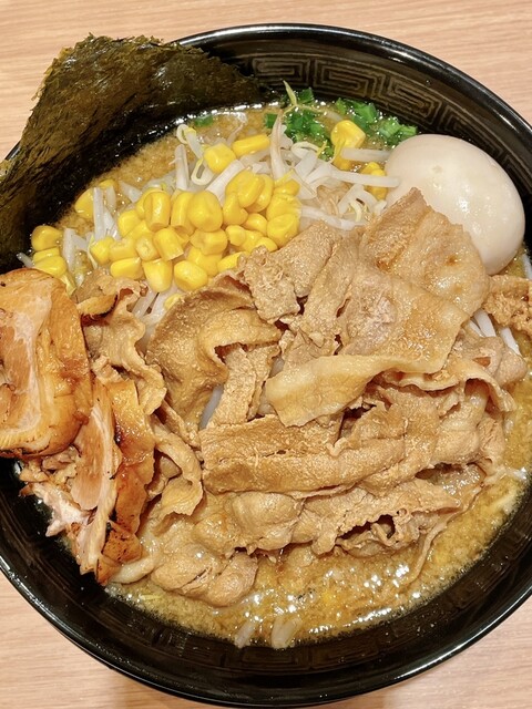 肉盛りみそらーめん侍倶楽部 本駒込 ラーメン 食べログ 肉盛りみそらーめん侍倶楽部 本駒込 ラーメン 食べログ