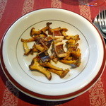 サラマンジェ・ド・イザシ・ワキサカ - フレッシュジロール茸とヤリイカのソテー2,000円