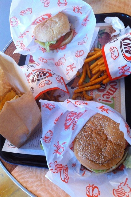 閉店】A＆W カーニバルパーク美浜店 （エイアンドダブリュ