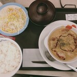 松屋 - チキンフリカッセ定食