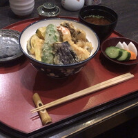 天ぷら わかやま - 【日替わり天丼】（1100円税込）