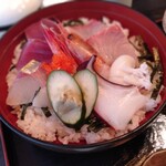 和歌里 - 海鮮丼