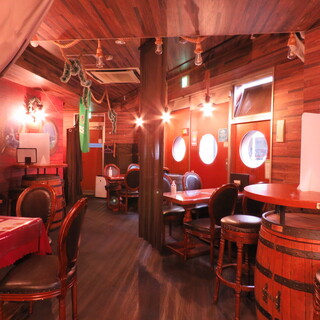 船内をイメージした店内は貸切も可能！！10名様〜50名様まで