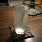 バー ル・ベール - ジンフィズです。