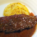 サラマンジェ・ド・イザシ・ワキサカ - バヴェットのソテー　エシャロットソース3,600円