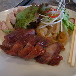 愛群 - 【2012.08.　初訪】　各種冷菜の盛り合わせ2,625円（叉焼･蒸し鶏･くらげ）