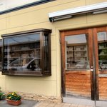 コーナーストーン - お店なのかどうかもわからない外観