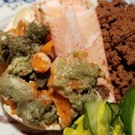 馳走 啐啄一十  - (02)こっぺ蟹(京都府間人産)
      身の穏やかな甘み、蟹味噌のコクと微かな苦み、内子のしっかりした旨みと甘み、外子のプチプチ食感、渾然一体としたハーモニーを楽しみます。